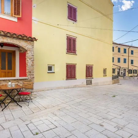 Holiday Home Doda In Fazana - 100 M From The Sea Exterior photo