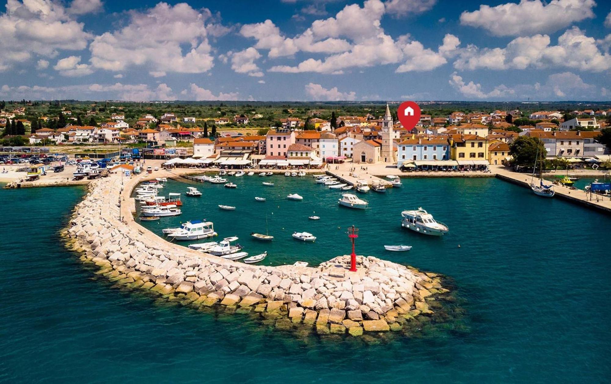 Doda In - 100 M From The Sea